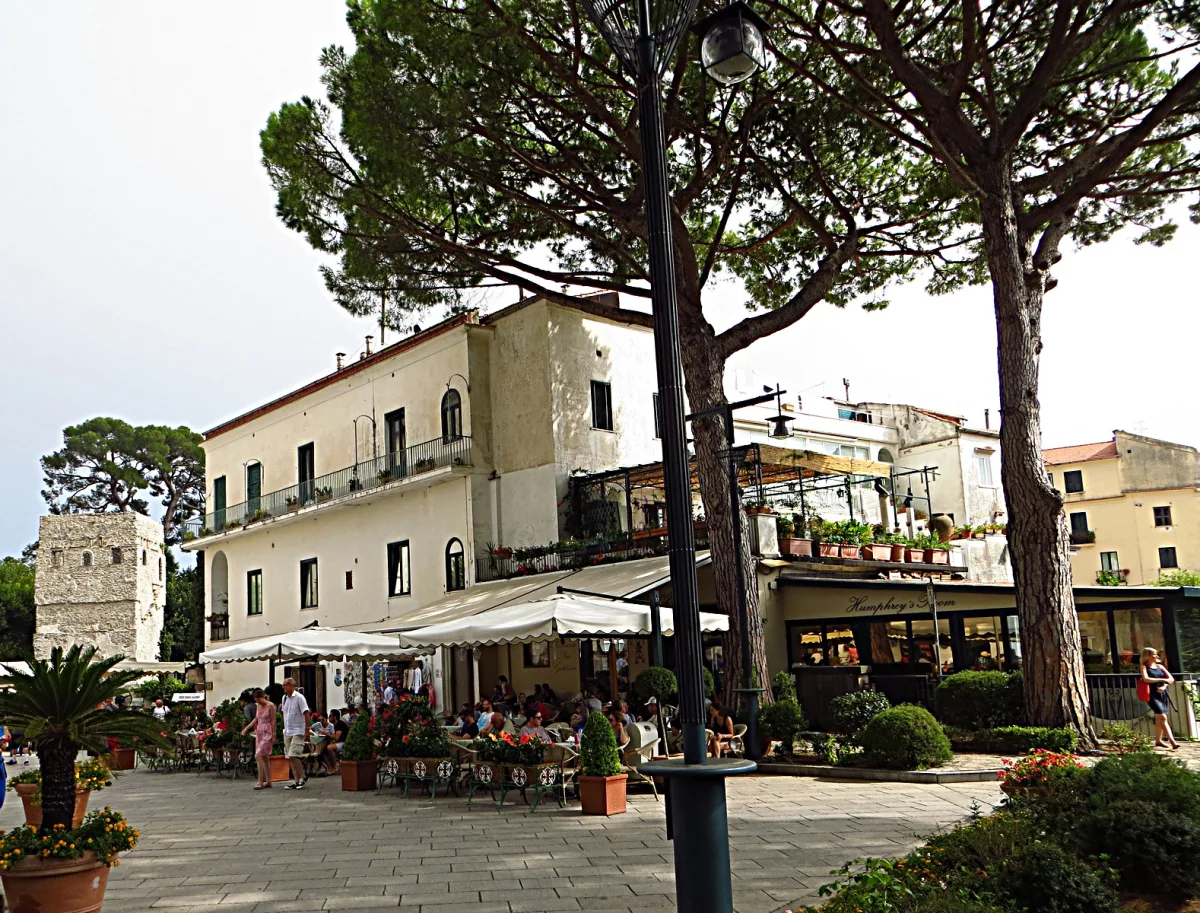 Quale villa visitare prima a Ravello? Rufolo o Cimbrone a confronto