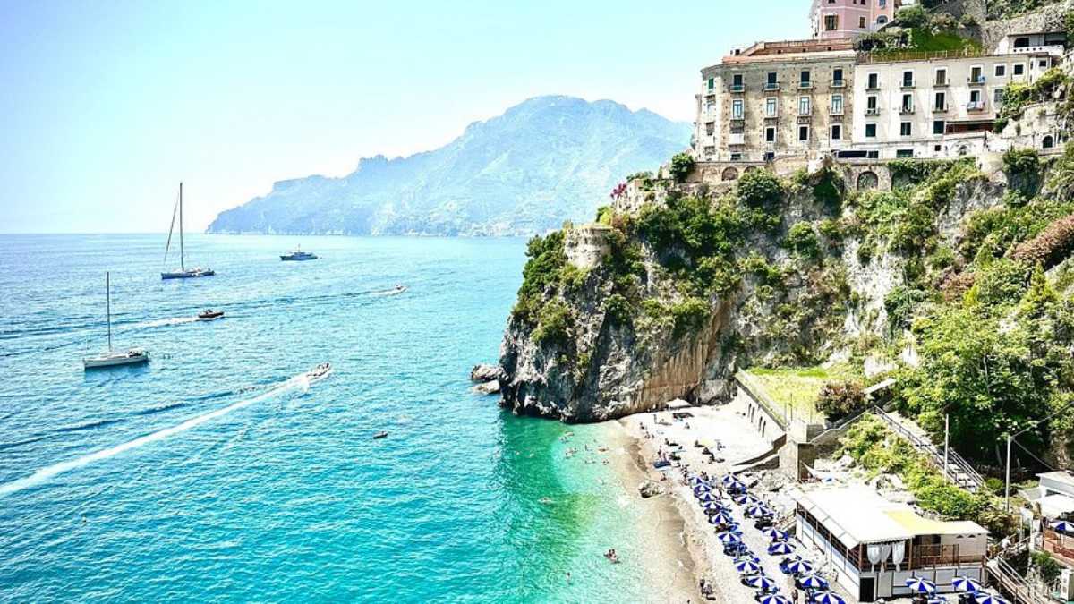 Come raggiungere la spiaggia di Castiglione da Ravello: orari autobus 2026